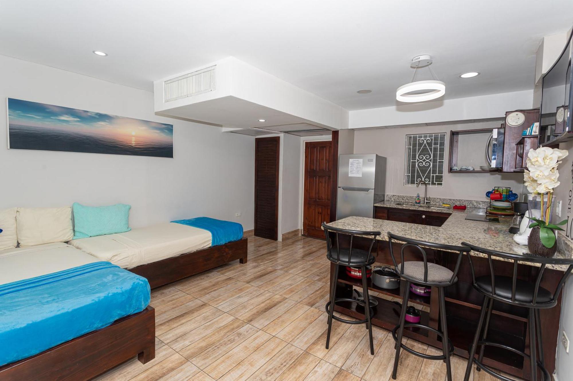 Montego Bay Club Apartments Buitenkant foto