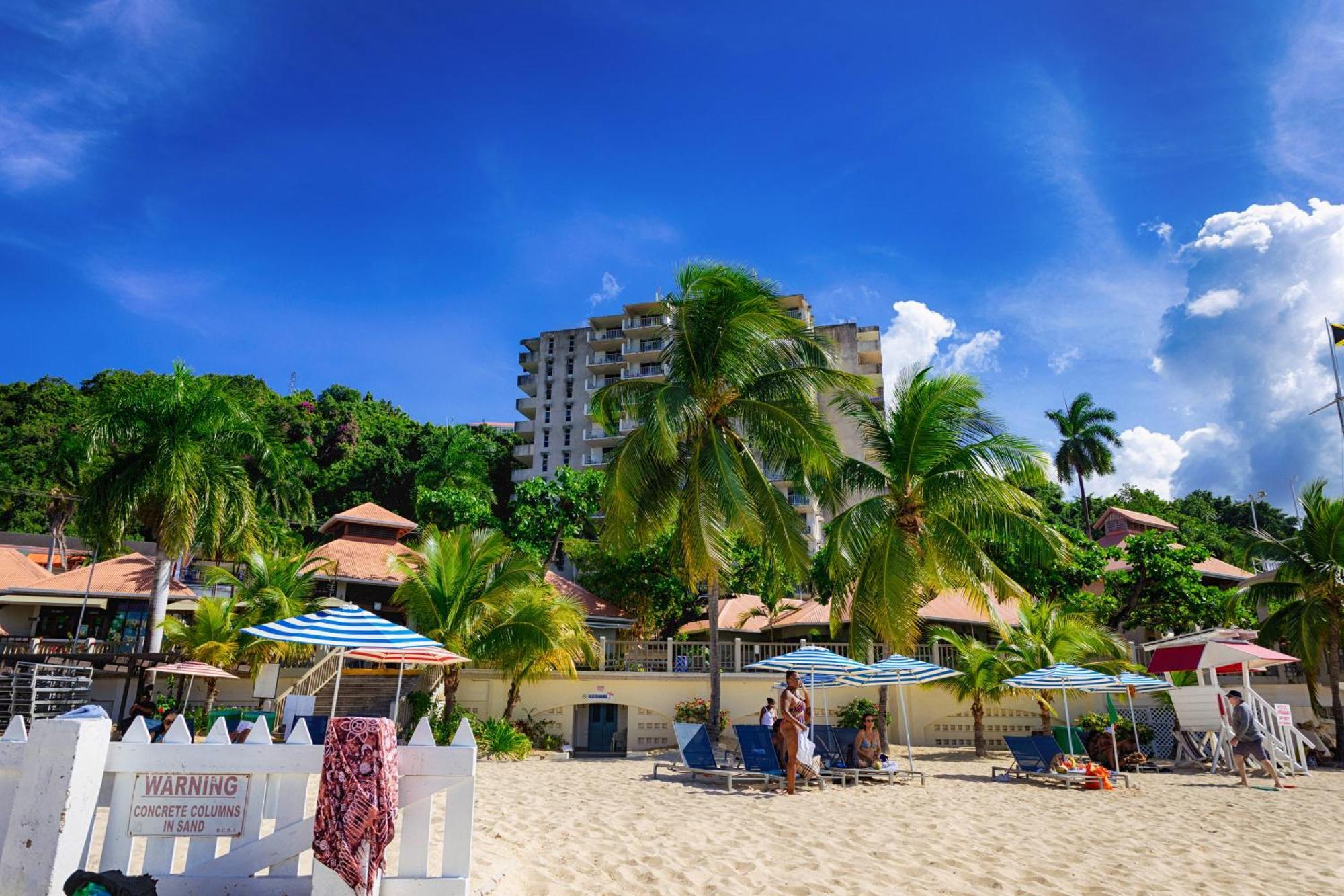 Montego Bay Club Apartments Buitenkant foto