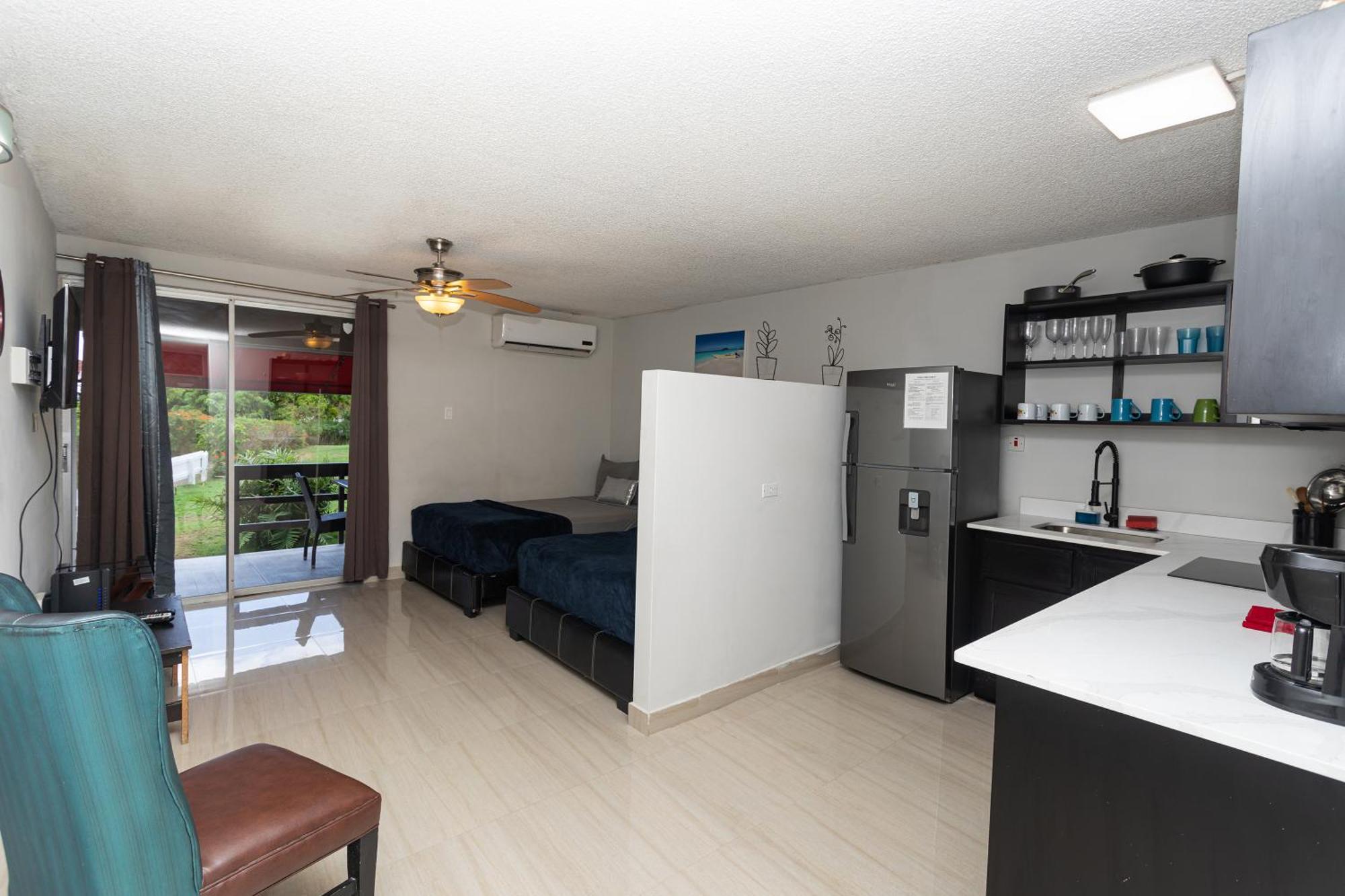 Montego Bay Club Apartments Buitenkant foto