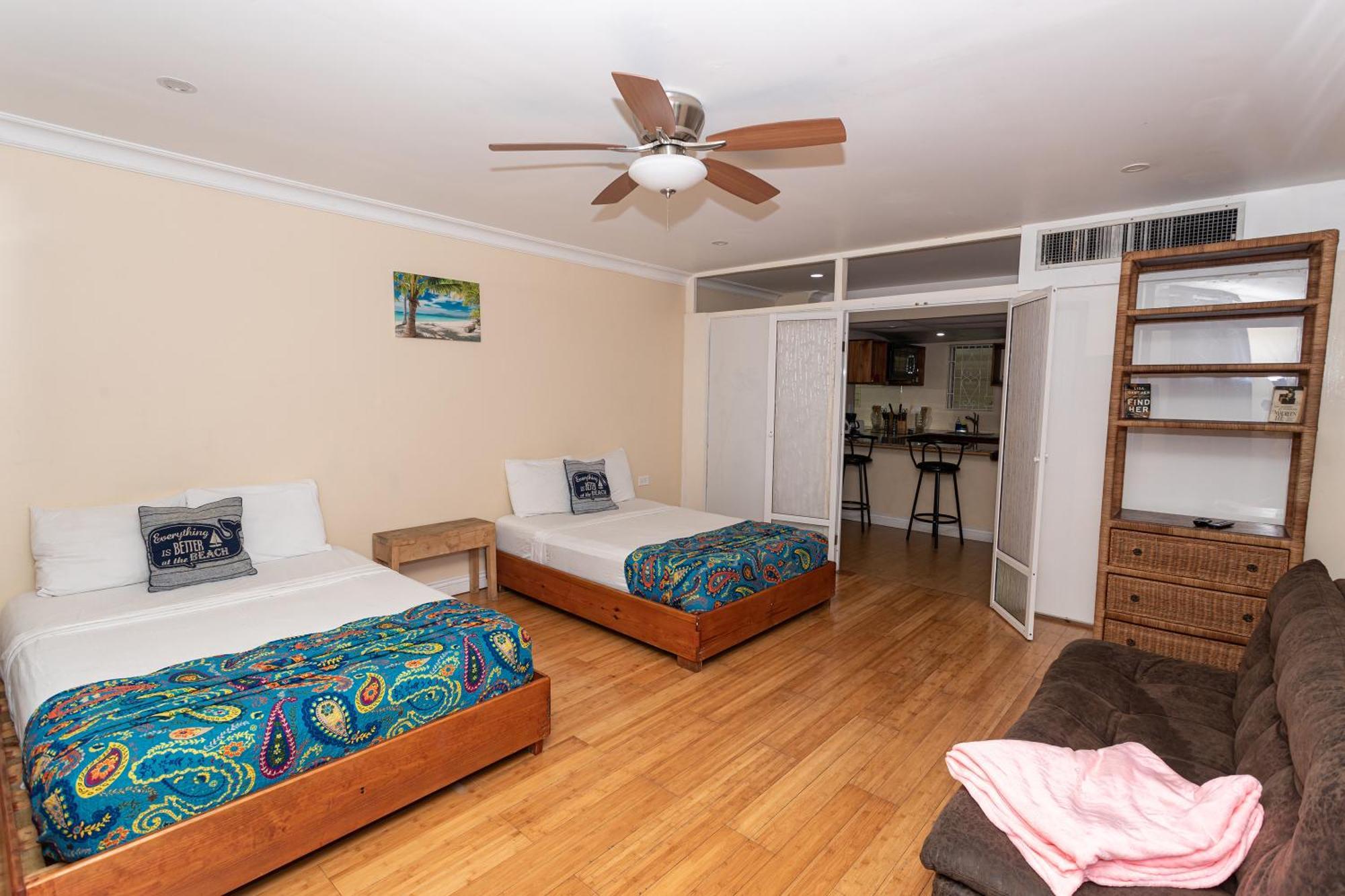 Montego Bay Club Apartments Buitenkant foto
