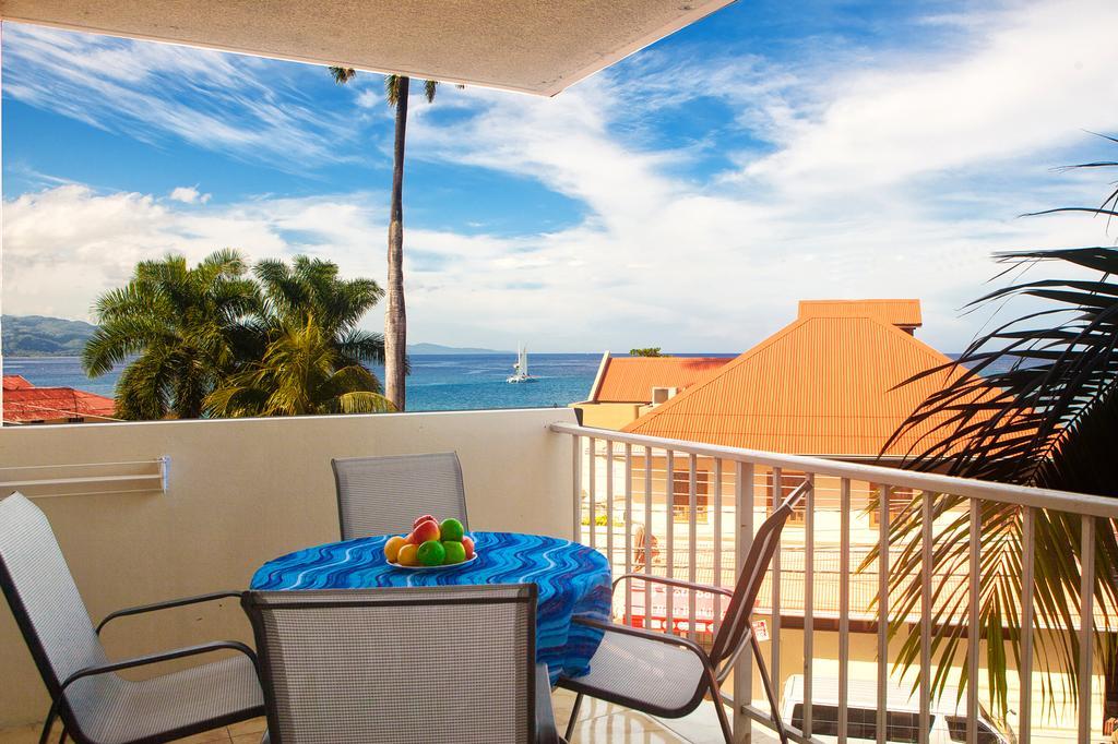 Montego Bay Club Apartments Buitenkant foto